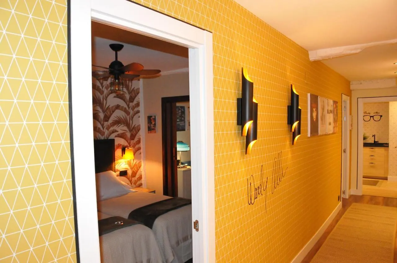 Guest house Pension Boutique Caravan Cinema Bilbao