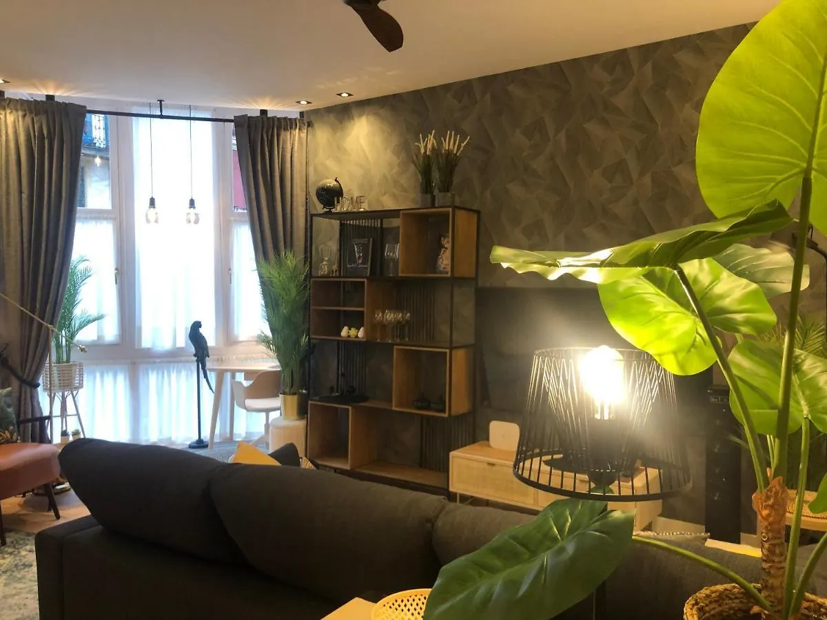 Pension Boutique Caravan Cinema Bilbao Guest house