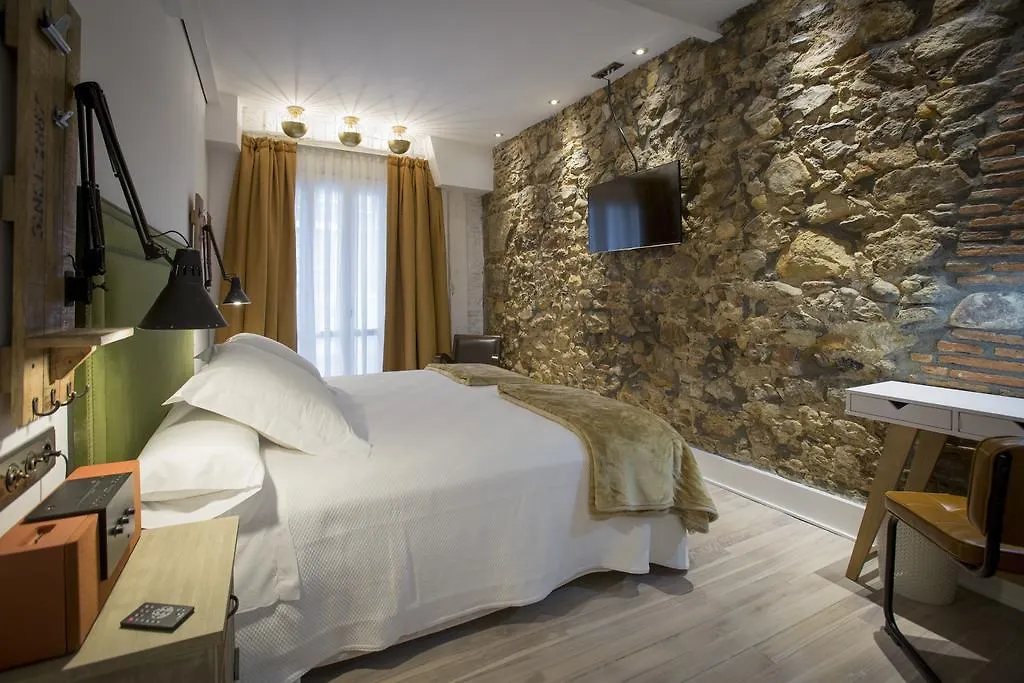 ** Guest house Pension Boutique Caravan Cinema Bilbao Spain
