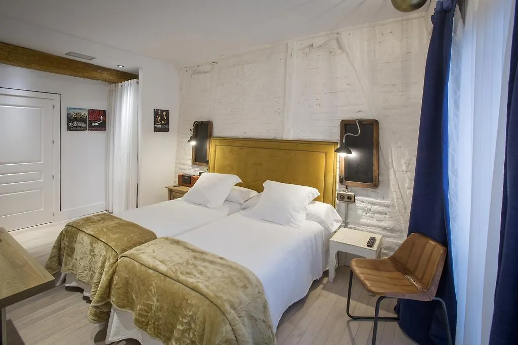 Pension Boutique Caravan Cinema Bilbao Guest house