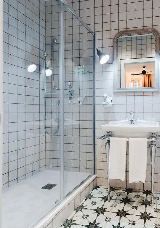 Guest house Pension Boutique Caravan Cinema Bilbao